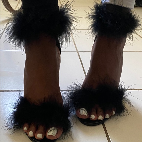 Women’s furry block heels - Picture 3 of 9